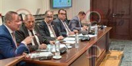 إسكان
      النواب
      تبدأ
      مناقشة
      موازنة
      2026/2027
      لصندوق
      التنمية
      الحضارية
      والاسكان
      الاجتماعي