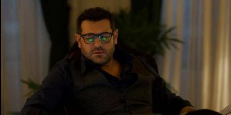 مواعيد
      مسلسل
      الفرنساوي
      الحلقة
      7
      و8..
      ذروة
      درامية
      مرتقبة