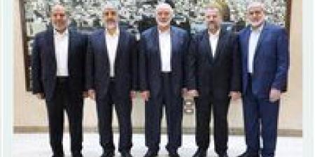 منافسة
      بين
      مشعل
      والحيّة..
      حركة
      حماس
      تحسم
      هوية
      رئيس
      مكتبها
      السياسي
      الأحد