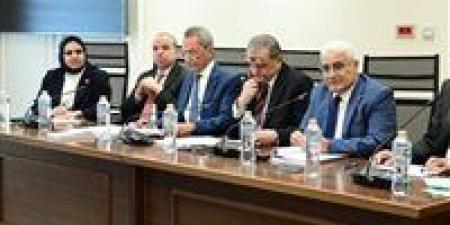 عاملة
      النواب
      تناقش
      أزمة
      المعاشات
      وتعطل
      السيستم
      الجديد
      بهيئة
      التأمينات..الاثنين
      المقبل