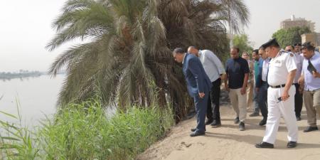 محافظ قنا يتفقد منطقة هبوط نجع موسى وأسفل كوبري نجع حمادي ويشدد على سرعة التنفيذ وفق مواصفات حماية النيل