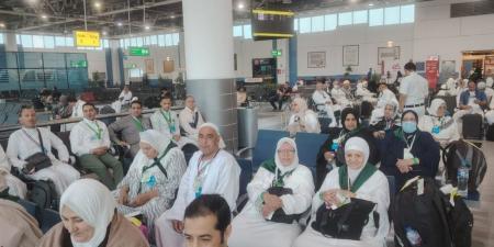 محافظ
      الشرقية
      يطمئن
      على
      إنطلاق
      ١٣٥
      حاجاً
      بثانى
      أفواج
      حجاج
      الجمعيات
      الأهلية
      من
      أبناء
      المحافظة