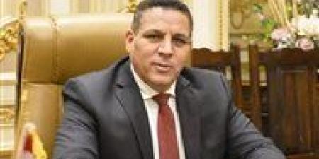 برلماني:
      لقاء
      وزير
      الصناعة
      مع
      الغرفة
      الفرنسية
      يعزز
      جذب
      الاستثمارات
      ويدعم
      نهضة
      الصناعة
      المصرية