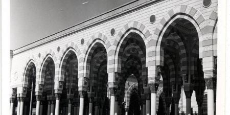 من حلقات العلم إلى البث الرقمي.. تنظيم التعليم في الحرمين الشريفين
