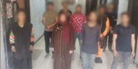 الداخلية
      تنقذ
      9
      أطفال
      من
      قبضة
      عصابة
      التسول
      بالقاهرة
