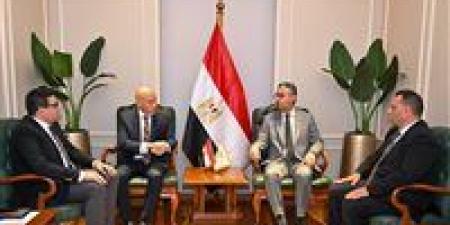 وزير
      التموين
      يؤكد
      تشديد
      الرقابة
      على
      المخابز
      البلدية
      لضمان
      وصول
      الدعم
      لمستحقيه