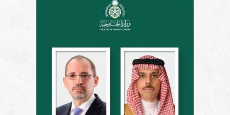خلال اتصال هاتفي.. وزير الخارجية ونظيره الأردني يدينان الهجمات على البحرين والكويت