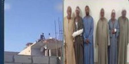 مشاجرة
      الجيرة
      في
      قنا..
      عصي
      وحجارة
      تنهي
      خلافًا
      بين
      6
      أشخاص
      بالإصابات