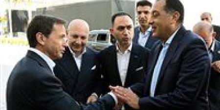 رئيس مجلس الوزراء يفتتح خط الإنتاج الجديد للسيارة «ماجنيت» بشركة نيسان