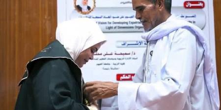 "كلمات
      ابنتي
      جبرت
      خاطري"..
      والد
      الدكتورة
      شيماء
      يروي
      رحلة
      كفاح
      من
      الفيوم
      إلى
      أكتوبر
      من
      أجل
      تعليم
      بناته