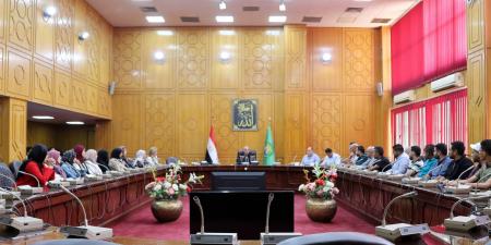 محافظ
      الإسماعيلية
      يلتقي
      المهندسين
      الجدد
      لدعم
      الإدارات
      الهندسية
      بالمراكز
      والمدن
      والأحياء