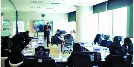 "العمل" تعزز التوطين وتوسع شراكاتها الدولية
