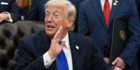 ترامب
      يعلن
      رفع
      الحصار
      البحري
      الأمريكي
      عن
      إيران