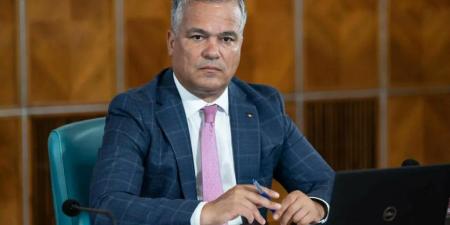  الرئيس الروماني يكلف رئيس وزراء جديد بتشكيل الحكومة