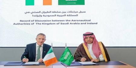 المملكة
      و"إيرلندا"
      توقعان
      سجل
      مباحثات
      لتعزيز
      التعاون
      في
      مجال
      النقل
      الجوي