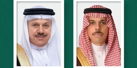 وزير
الخارجية
يتلقى
اتصالًا
هاتفيًا
من
وزير
خارجية
البحرين