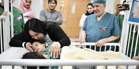 بدء عملية فصل التوأم الملتصق الفلبيني أوليفيا وجيانا