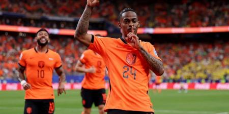 هولندا
      ضد
      السويد..
      هولندا
      تكتسح
      السويد
      5-1
      وتتصدر
      المجموعة
      بكأس
      العالم