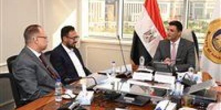 وزير
      الصناعة
      يبحث
      مع
      مسؤولي
      شركة
      جوتن
      مصر
      للدهانات
      خططها
      التوسعية
      وجهود
      تعميق
      التصنيع
      المحلي