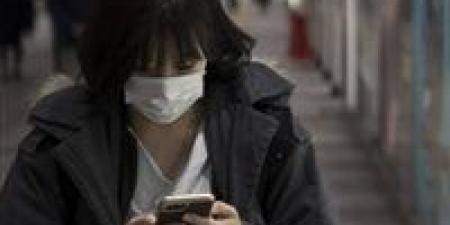 هاتفك
      الذكي
      أخطر
      من
      مقعد
      المرحاض؟..
      خبراء
      يحذرون
      من
      الجراثيم
      المختبئة
      على
      الشاشات