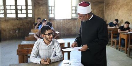 اليوم، امتحانات مادة "الصرف" لطلاب القسم الأدبي للثانوية الأزهرية