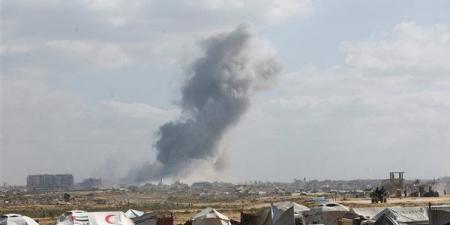 استشهاد شخص وإصابة آخرين في غارة إسرائيلية على غزة
