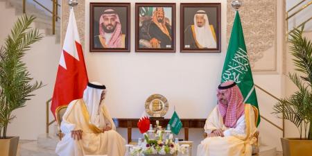 وزير الخارجية السعودي يبحث مع نظيره البحريني مستجدات الأوضاع الإقليمية