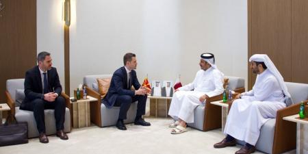  وزير التجارة والصناعة يجتمع مع وزير الشؤون الخارجية والتجارة الخارجية بمقدونيا الشمالية