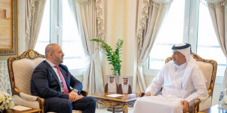 وزير الدولة للشؤون الداخلية يجتمع مع سفير الاتحاد الأوروبي لدى الدولة