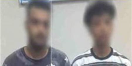 "احمِ نفسك بمطواة وصاعق"، سقوط أباطرة تجارة السلاح "دليفري" على السوشيال ميديا