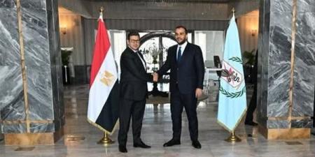 رئيس
      المخابرات
      يلتقي
      بوكيل
      وزارة
      الدفاع
      الليبية
      لبحث
      عدد
      من
      الملفات