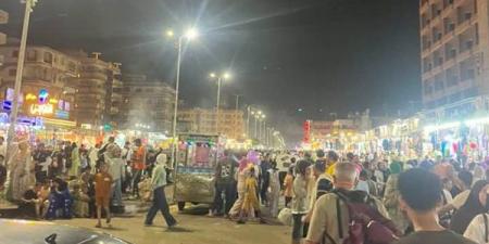 "جمصة
      عادت
      شمسك
      الذهب"،
      إقبال
      غير
      مسبوق
      من
      المصطافين
      على
      كورنيش
      وشوارع
      المدينة
      (صور)