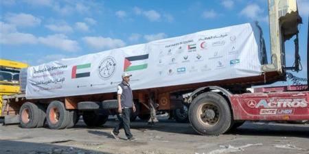 دخول
5
قوافل
إماراتية
إلى
قطاع
غزة
تحمل
980
طنًا
من
المساعدات
الإغاثية