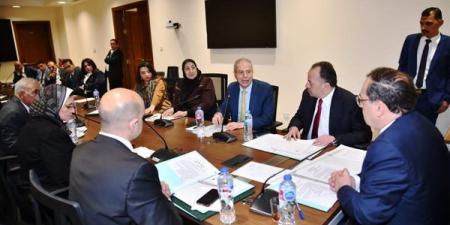 4
مشروعات
قوانين
للبحث
والتنقيب
عن
الغاز
والبترول
بجدول
أعمال
طاقة
النواب
اليوم