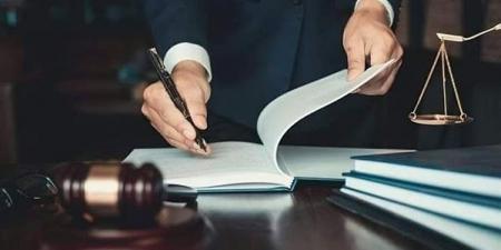 اعترفتا أمام النيابة، شقيقتان تحرقان جثمان عامل مسجد لابتزازه لهما بمقاطع فيديو