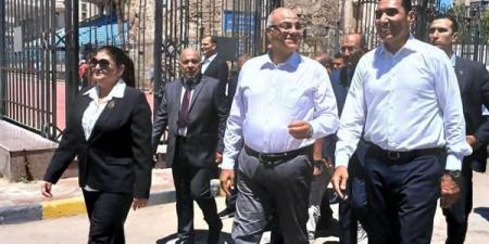 وزير
الشباب
ومحافظ
الإسكندرية
يشهدان
إطلاق
شعلة
اليوم
الرياضي
العربي