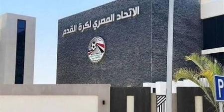 عامر
      العمايرة:
      اتحاد
      الكرة
      لم
      يخطر
      الأندية
      بمواعيد
      الاستئناف
      على
      الرخص