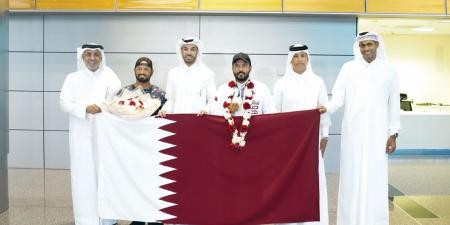 استقبال حافل لبطل الرماية العالمية