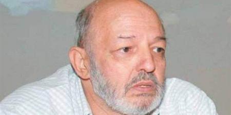 محمد
      خان،
      مخرج
      الواقعية
      الذي
      حقق
      حلم
      أحمد
      زكي
      ومحمود
      حميدة