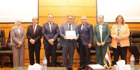 "بحوث
      الإسكان"
      يطلق
      النسخة
      المحدثة
      من
      “الهرم
      الأخضر”
      ويستعرض
      قصص
      نجاح
      العمران
      المستدام