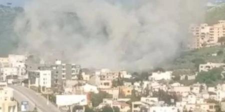 الجيش الإسرائيلى يفجر منازل فى مركبا.. وتحليق مكثف للمسيرات فوق بيروت