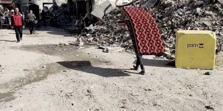 المناطق
      الإنسانية
      تحت
      النار..
      القوات
      المتعددة
      الجنسيات
      في
      غزة
      صقور
      بلا
      حمائم..
      نتنياهو
      يناور
      لتكريس
      سيطرة
      جيش
      الاحتلال
      على
      القطاع..
      واستخدام
      الغطاء
      الدولي
      لخدمة
      الأجندة
      العسكرية
      الإسرائيلية