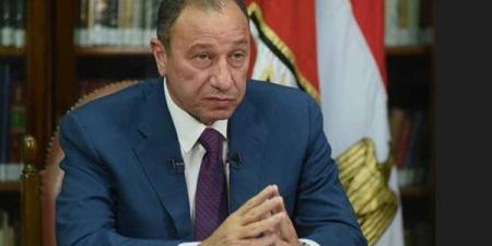 رمضان
      السيد:
      الخطيب
      صنع
      تاريخا
      إداريا
      والأهلي
      يحتاج
      إلى
      لاعب
      وسط
      "أيسر"