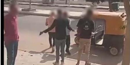 بعد
      انتشارها
      على
      السوشيال
      ميديا،
      كواليس
      فيديوهات
      اقتحام
      منزل
      وخطف
      3
      أطفال
      بالشرقية