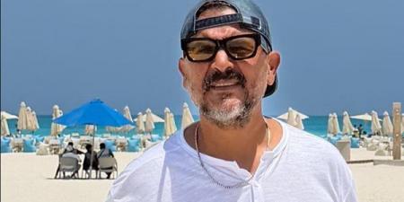 وليد
      سعد
      يتهم
      تووليت
      باقتباس
      لحن
      أغنية
      لطيفة..
      ويطالب
      بحماية
      حقوق
      المبدعين
