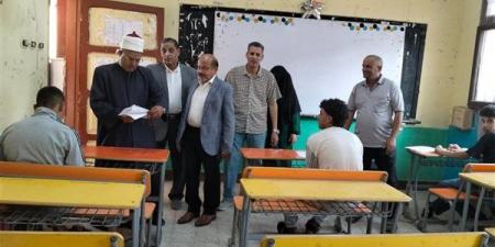 رئيس
      منطقة
      الإسماعيلية
      يتفقد
      لجان
      امتحانات
      الدور
      الثاني
      بالتل
      الكبير