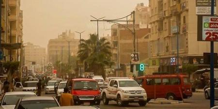 شبورة
      كثيفة
      ورمال
      وأتربة
      على
      هذه
      المناطق،
      الظواهر
      الجوية
      لطقس
      الغد