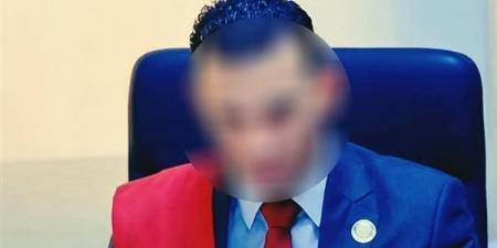 بعد
      إحالة
      منتحل
      صفة
      عضو
      بمجلس
      الدولة
      للمحاكمة..
      تعرف
      على
      العقوبات
      المتوقعة
      للمتهمين