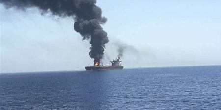 رويترز:
      انفجار
      قرب
      سفينة
      في
      بحر
      عمان