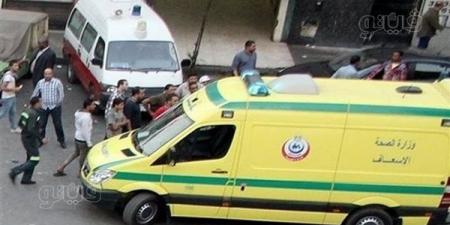 إصابة
      12
      شخصًا
      فى
      انقلاب
      سيارة
      ربع
      نقل
      بالطريق
      الصحراوى
      بأسوان
